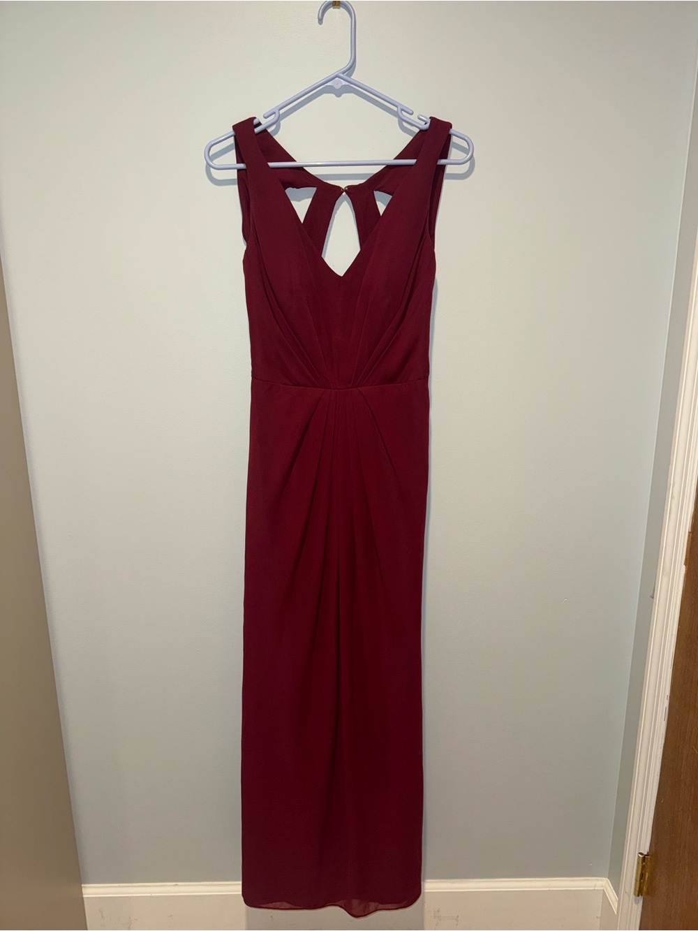 Elegant Sleeveless Burgundy Maxi Dress with Back Detail — Wedding Formal Gown